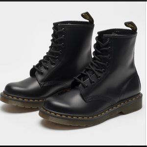 Dr. Martens 1460 W Size 8